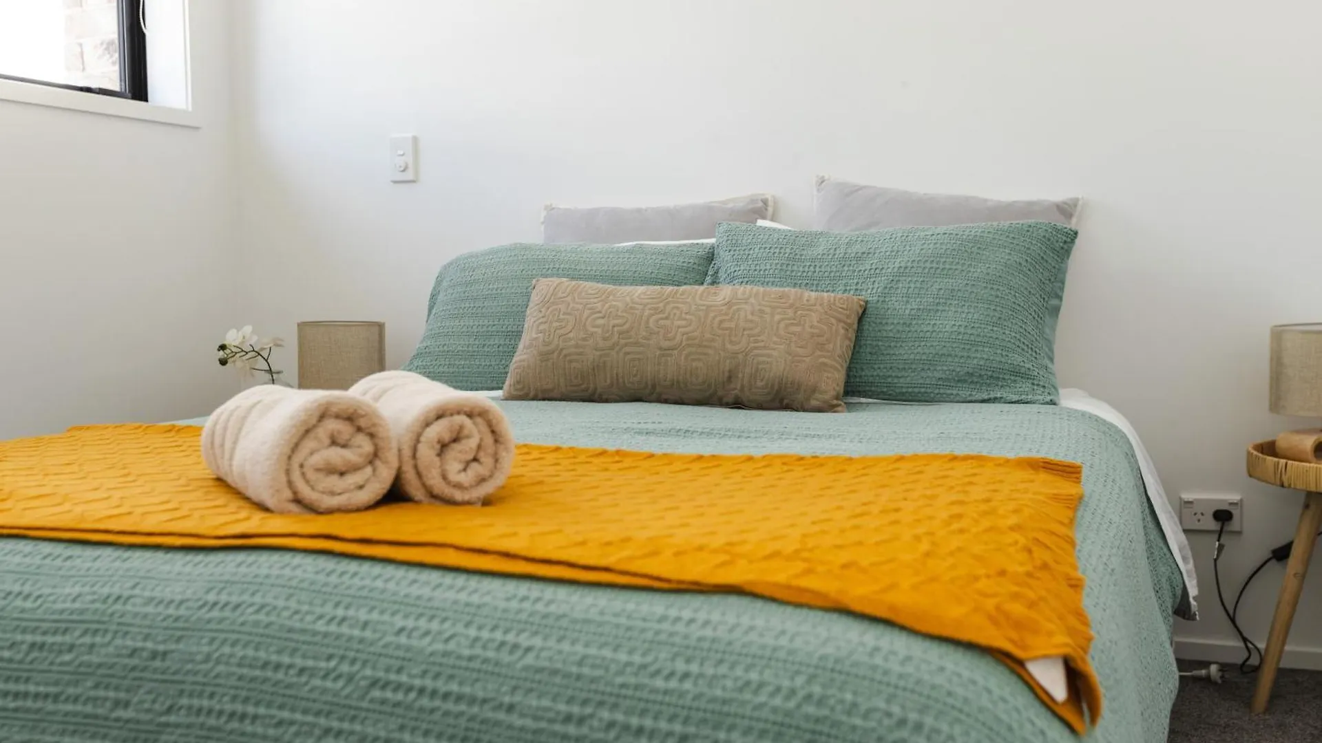 Modern 2 Bedroom By Hagley Park Christchurch
