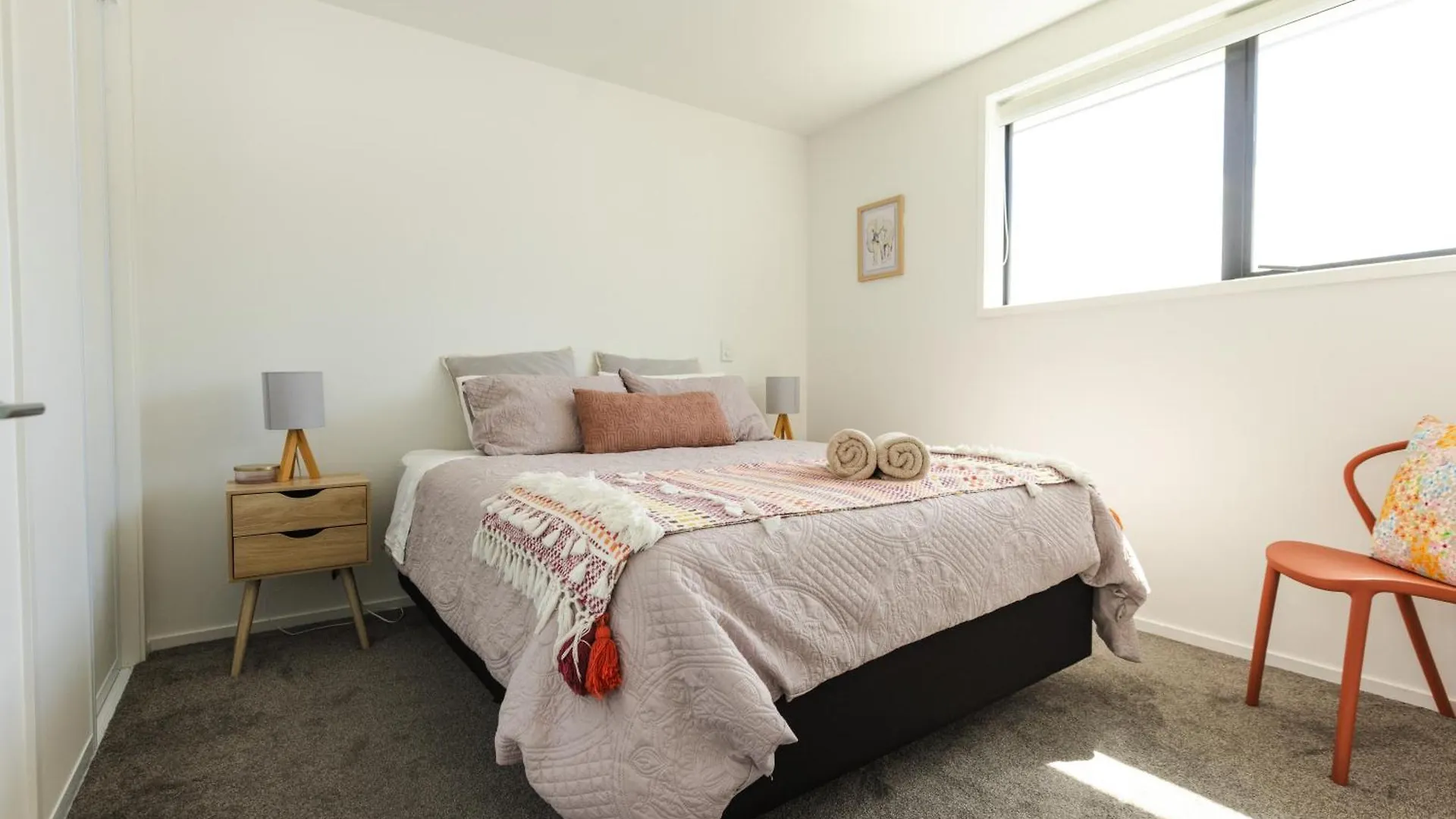 Modern 2 Bedroom By Hagley Park Christchurch