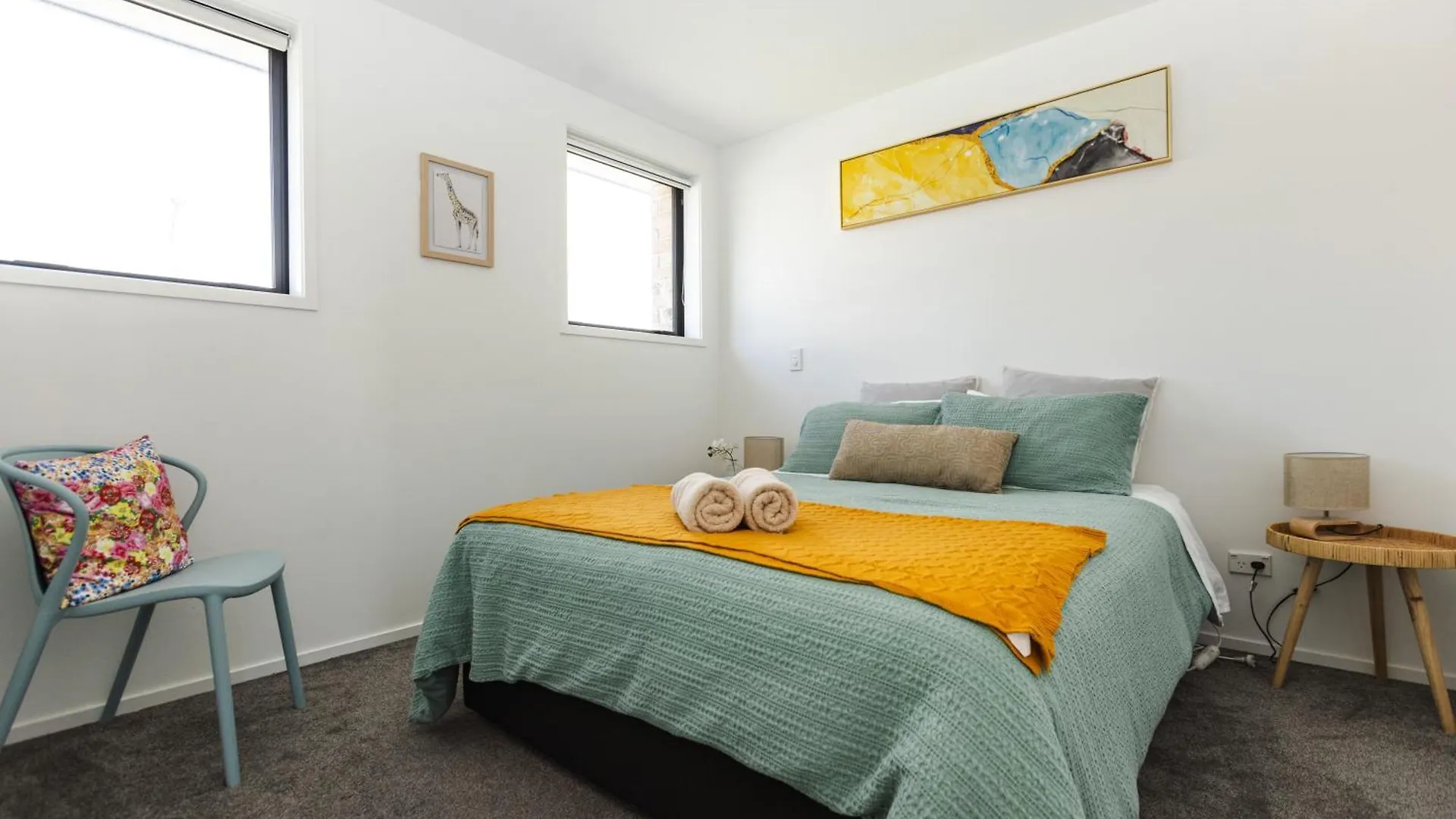 Modern 2 Bedroom By Hagley Park Christchurch 0*,