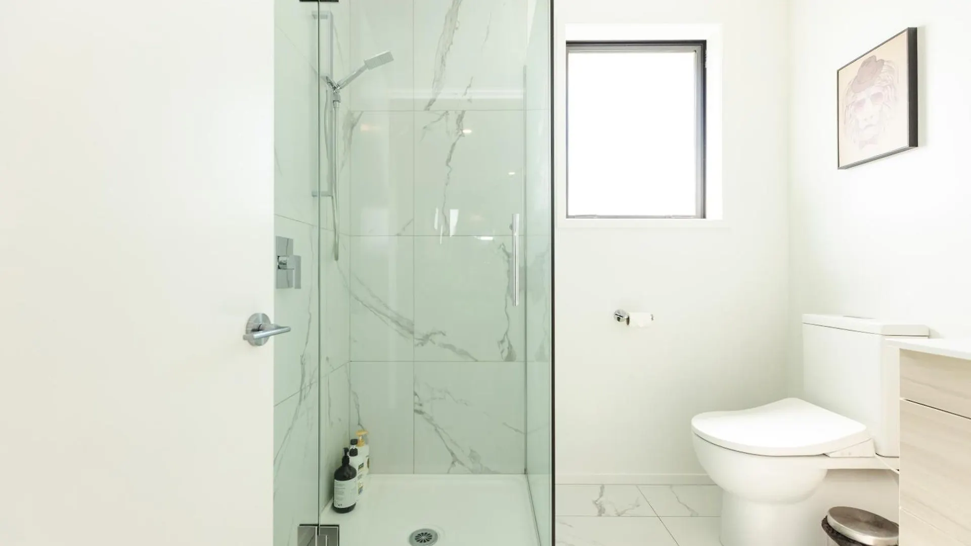 Modern 2 Bedroom By Hagley Park Christchurch